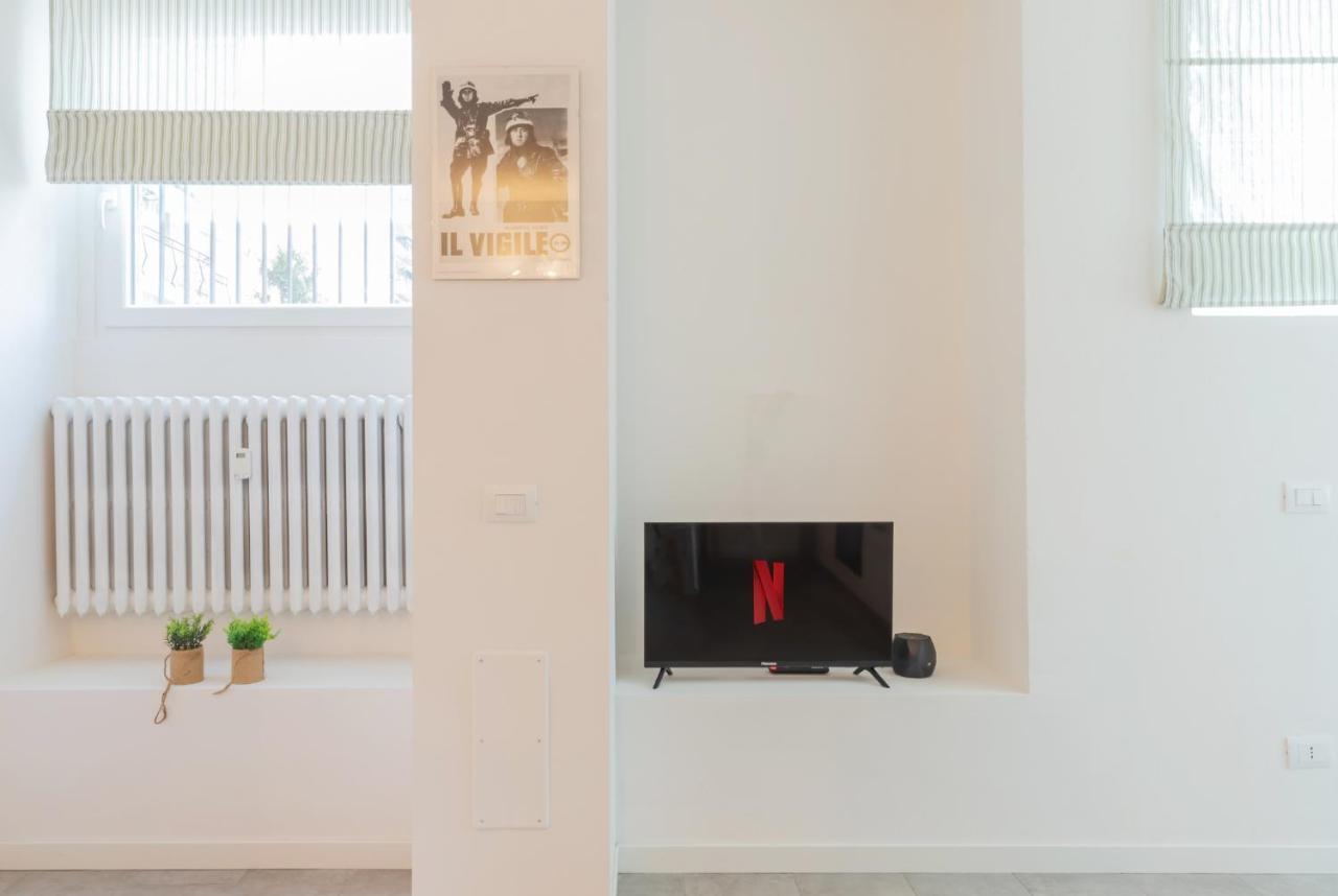 شقة Fondazione Prada - Exclusive Loft Of Cinema ☆☆☆☆☆ ميلان المظهر الخارجي الصورة